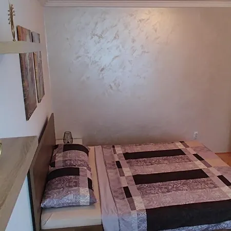 アパート Stan Na Dan Centar