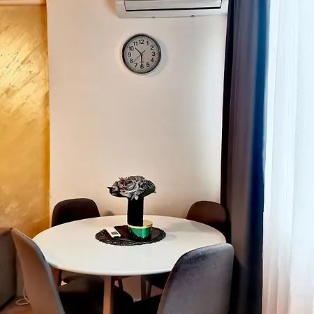 アパート Stan Na Dan Centar *