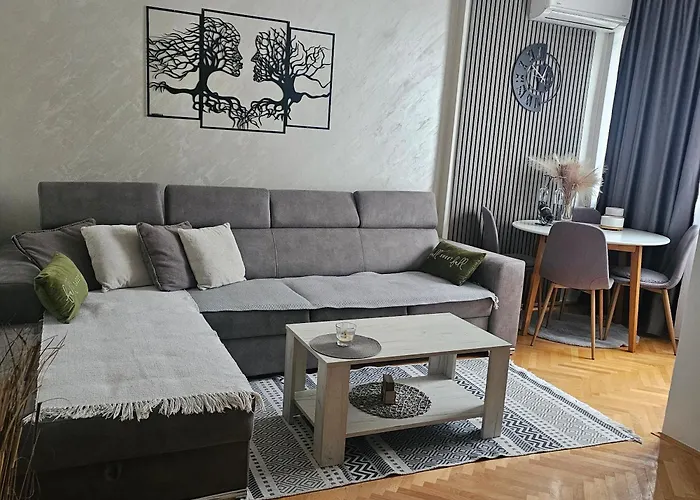 شقة Stan Na Dan Centar بييلينا